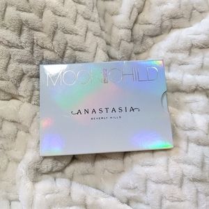 Anastasia Beverly Hills Moon Child Glow Kit